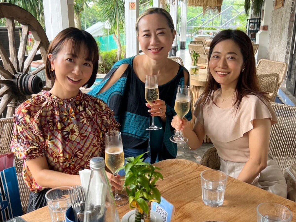 オリラジ中田の妻・福田萌、2カ月半ぶりにインスタ更新！ 美女スリーショットを公開 - All About ニュース