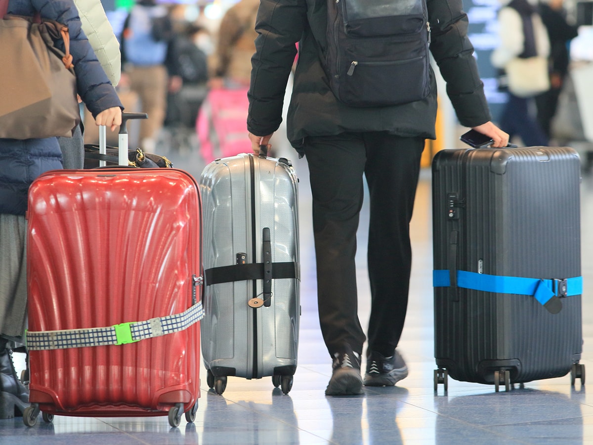 年末年始に駅や空港が大混雑……気を付けるべきことは？