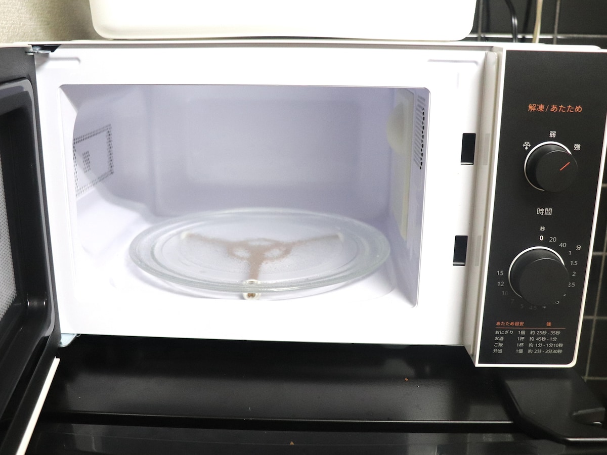 電子レンジを使ったあと、扉は開ける？ 閉める？ マイクロ波は心配し 
