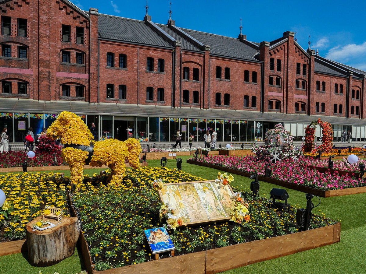 お花のアート作品も登場（筆者撮影）