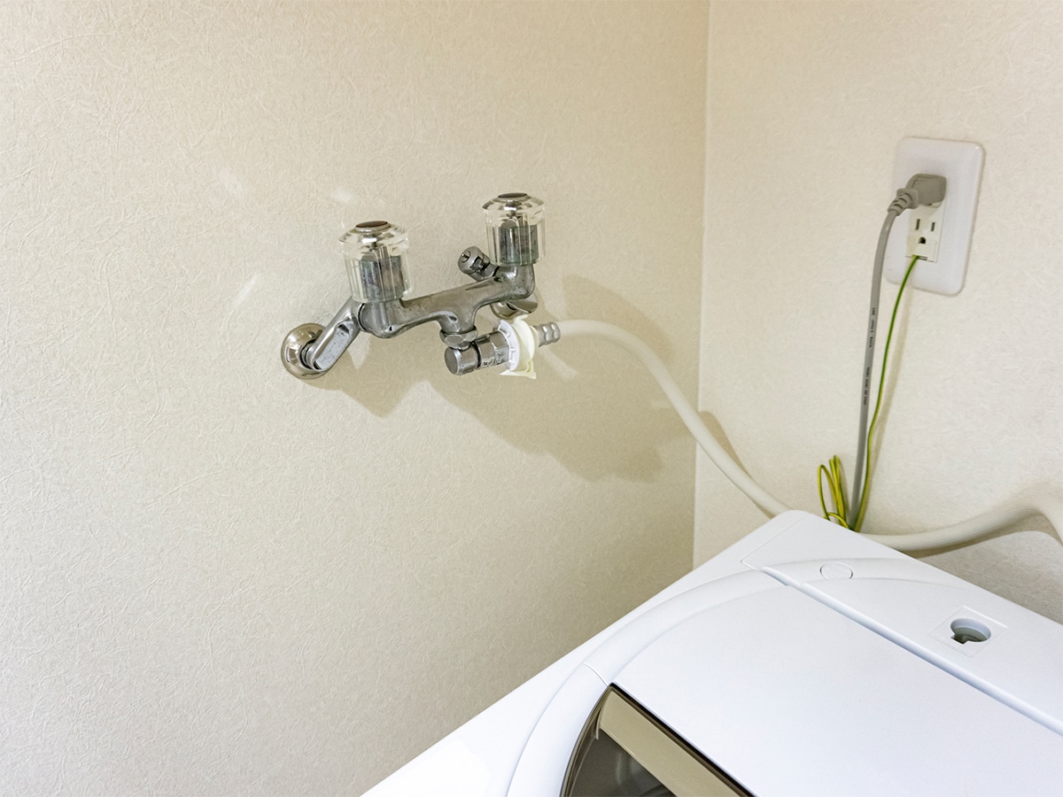 洗濯機の水栓は開けっ放しでも大丈夫?