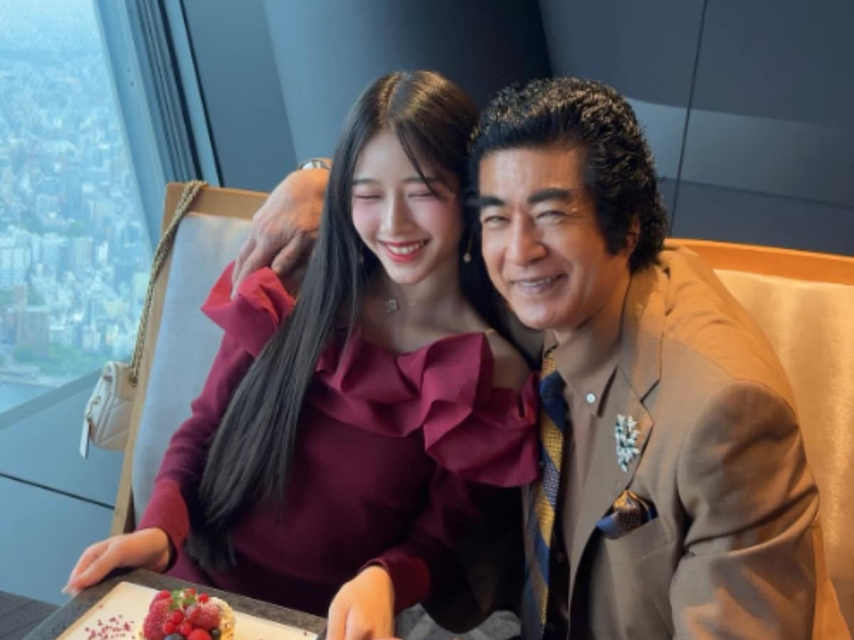 「理想の親子像」大御所俳優の次女、父&きょうだいとのバースデーショット公開！ 「最高のご家族」(2/2) - All About ニュース