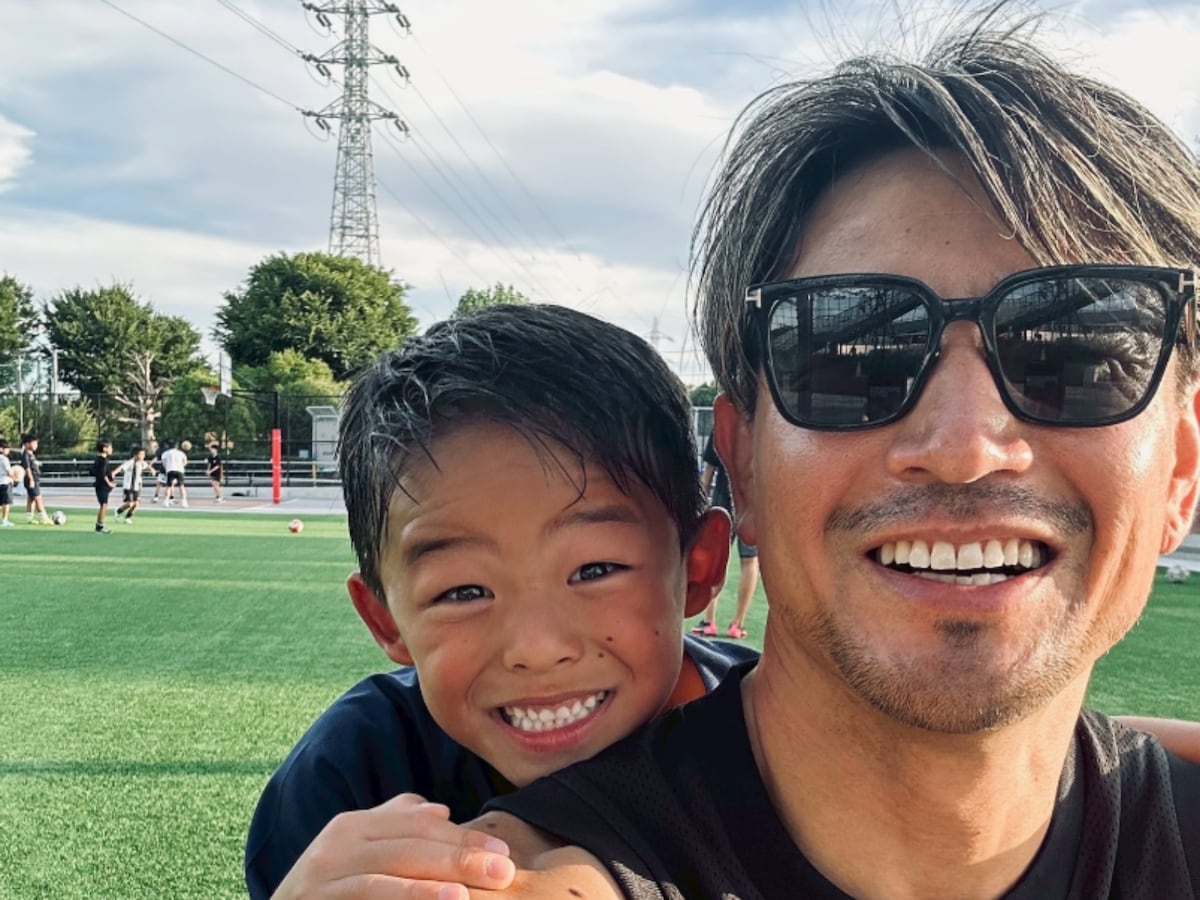 チビ魔裟斗っちって感じ」魔裟斗、そっくり息子との顔出しショットを