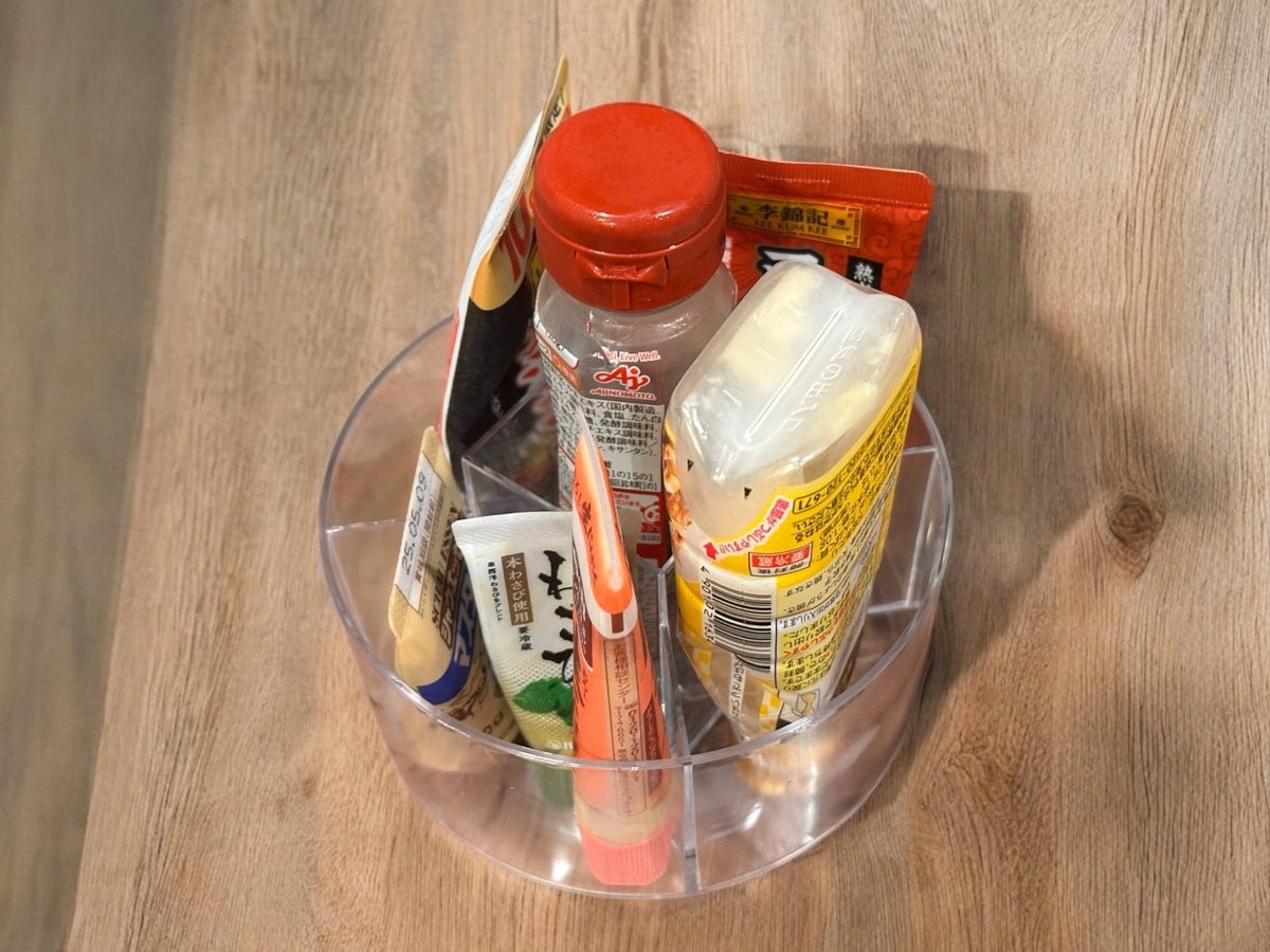 回転できる透明収納ケース使い方2：