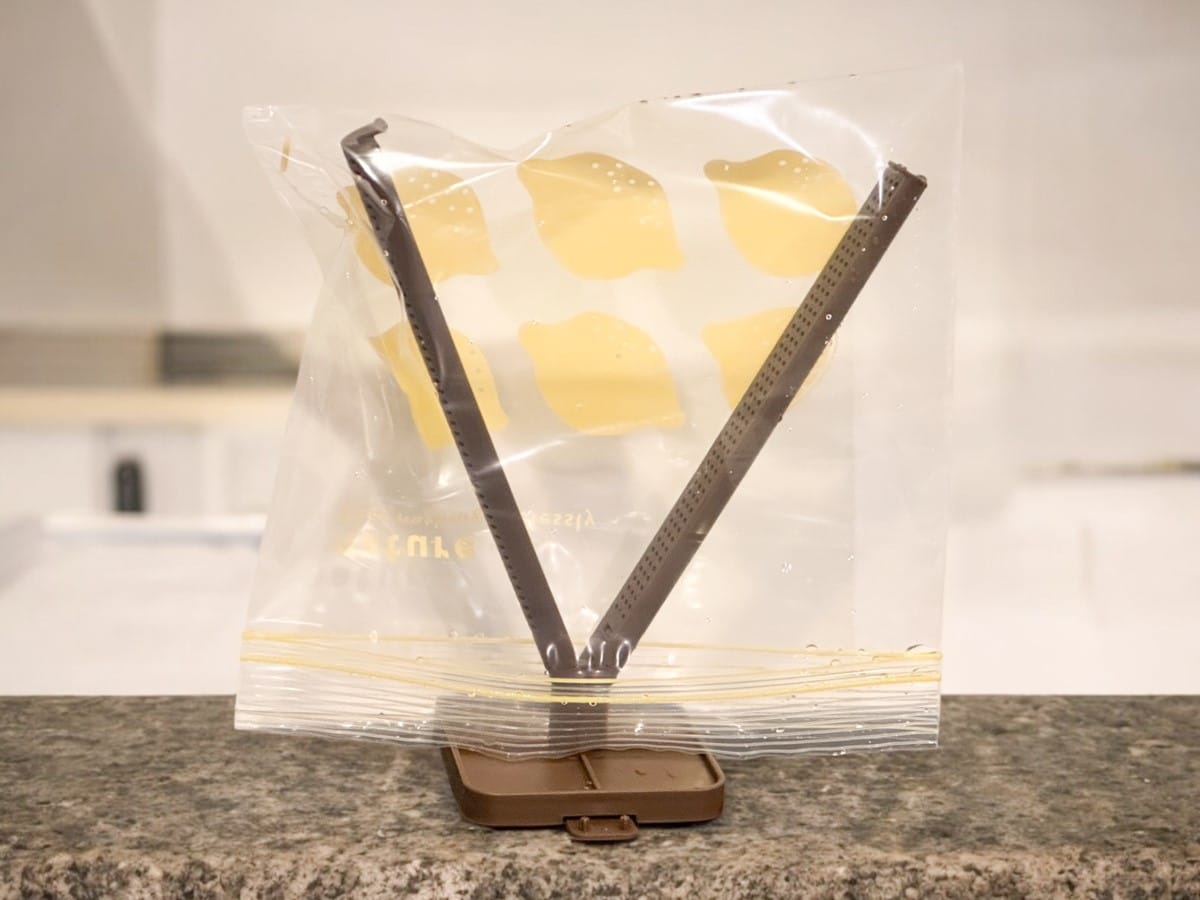 ポリ袋を乾かせる