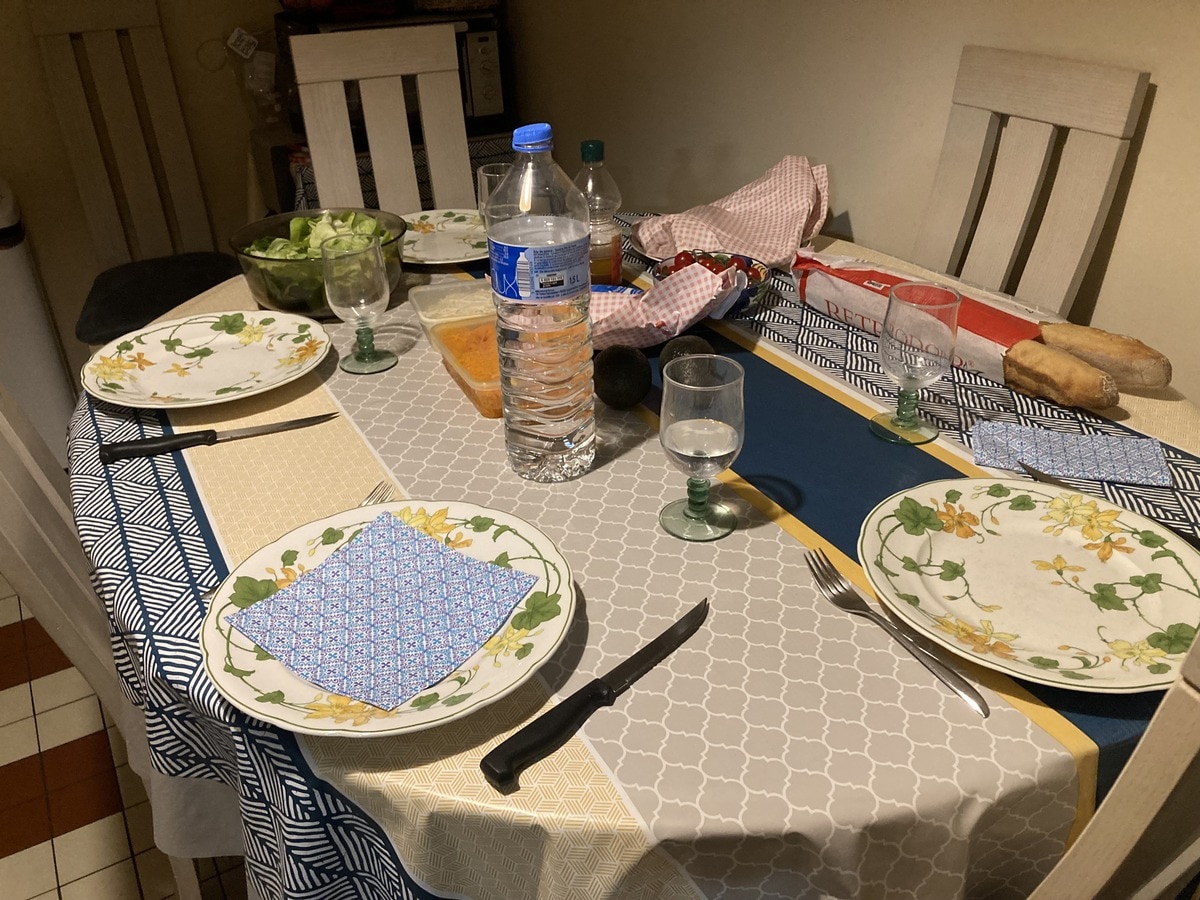 夕食のテーブル