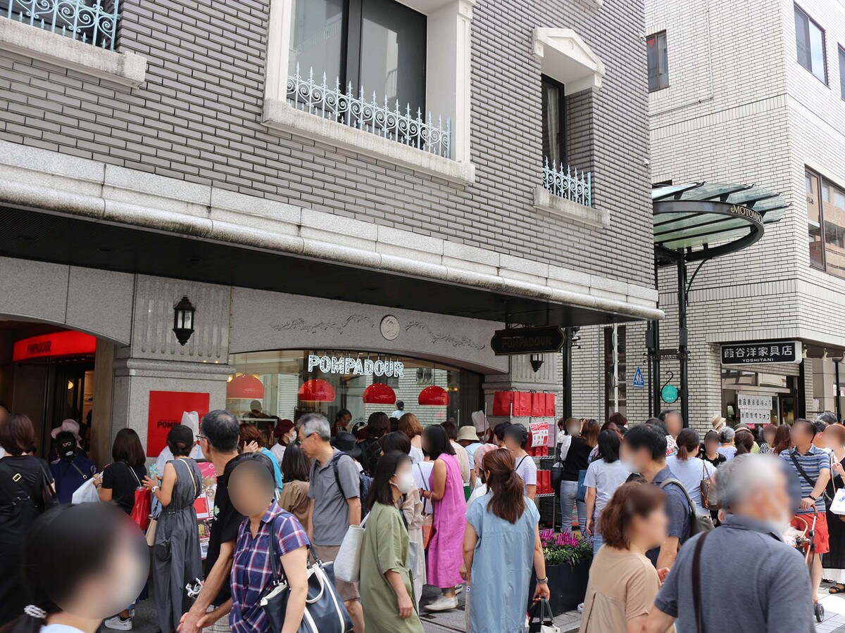 「ポンパドウル 元町本店」では店頭でセールを実施（提供画像）