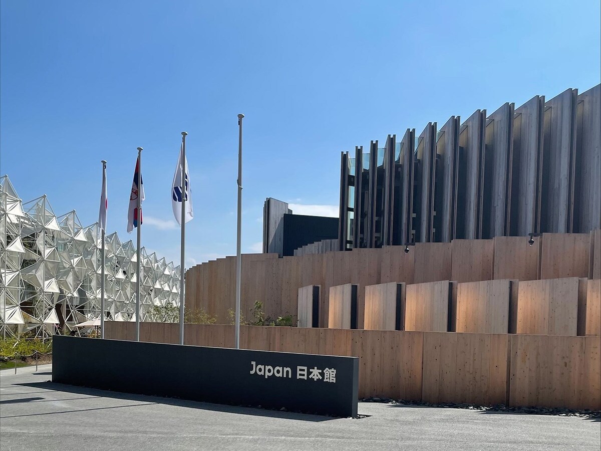 1時間以上並んで日本館へ！