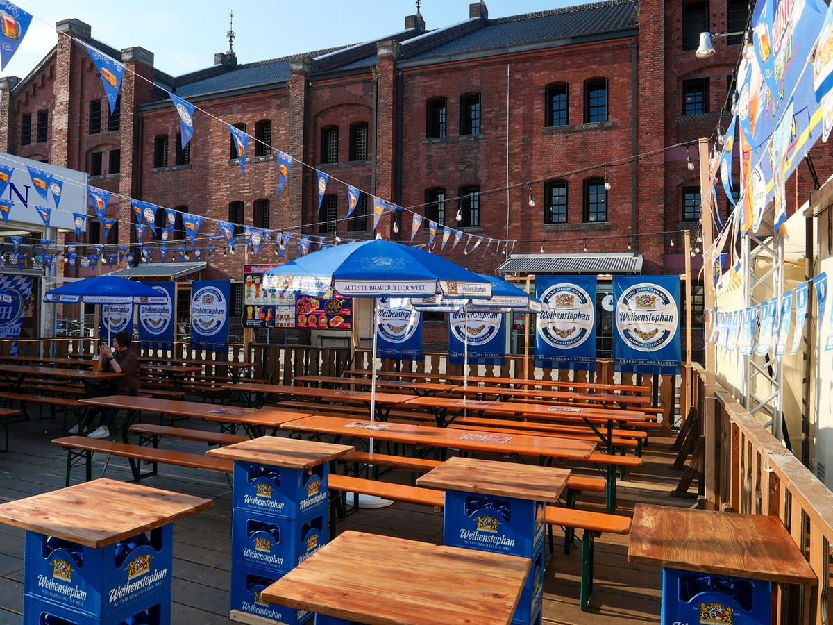 世界最古のビール醸造所「ヴァイエンステファン」のビアガーデン席