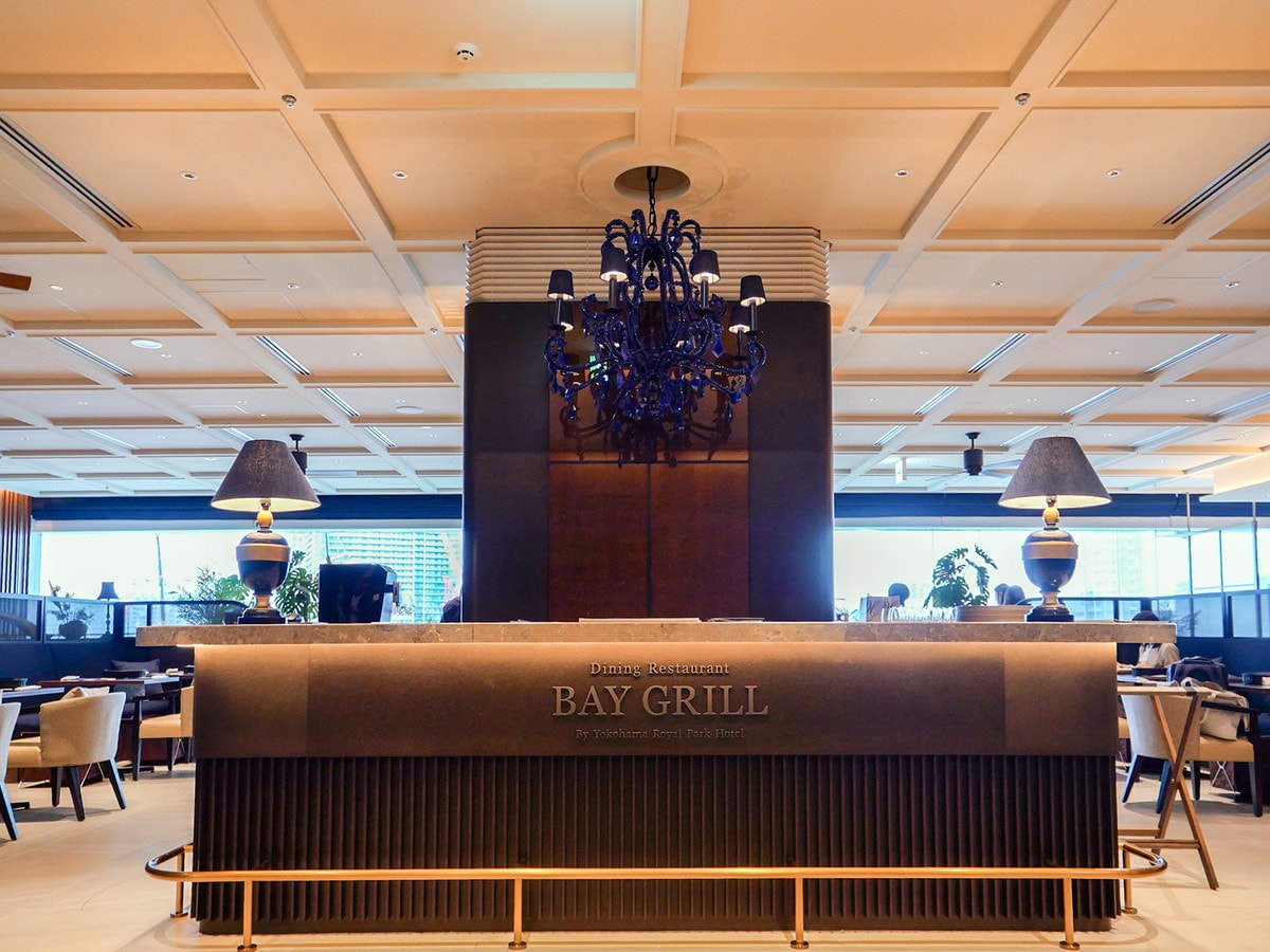 横浜ランドマークタワー5階にオープンした「BAY GRILL」By Yokohama Royal Park Hotel
