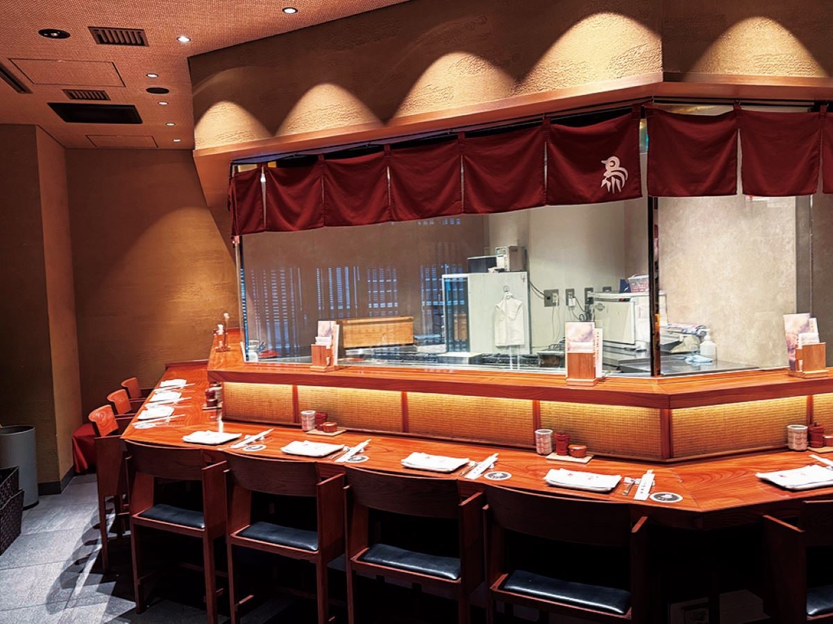 都心で味わう伝統の焼鳥「百年の技が息づく名店」