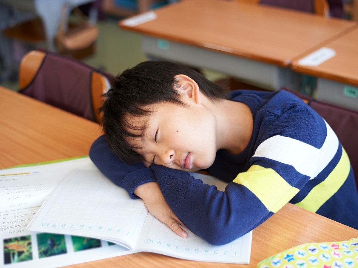 始業式の朝、先生は子どものどこを見ている？（画像出典：PIXTA）