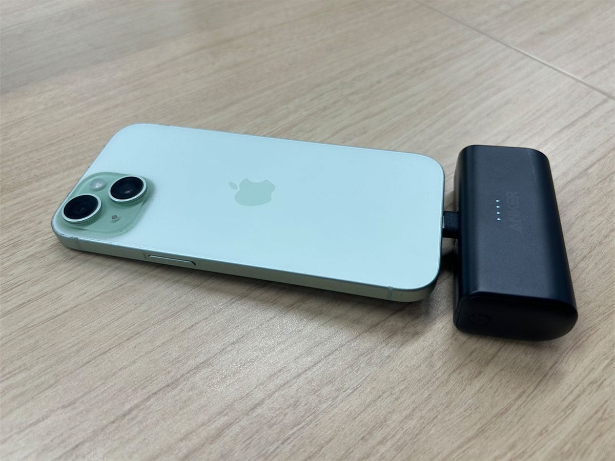 iPhoneに差し込んだ様子