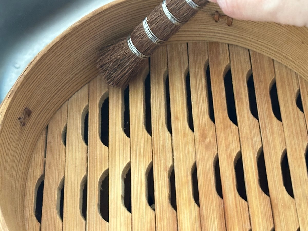 せいろ洗いにシュロの棒たわし