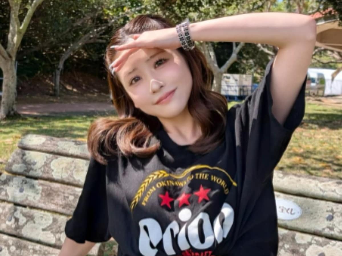 心配するレベル」FRUITS ZIPPER・櫻井優衣、くびれ際立つ美ウエストを