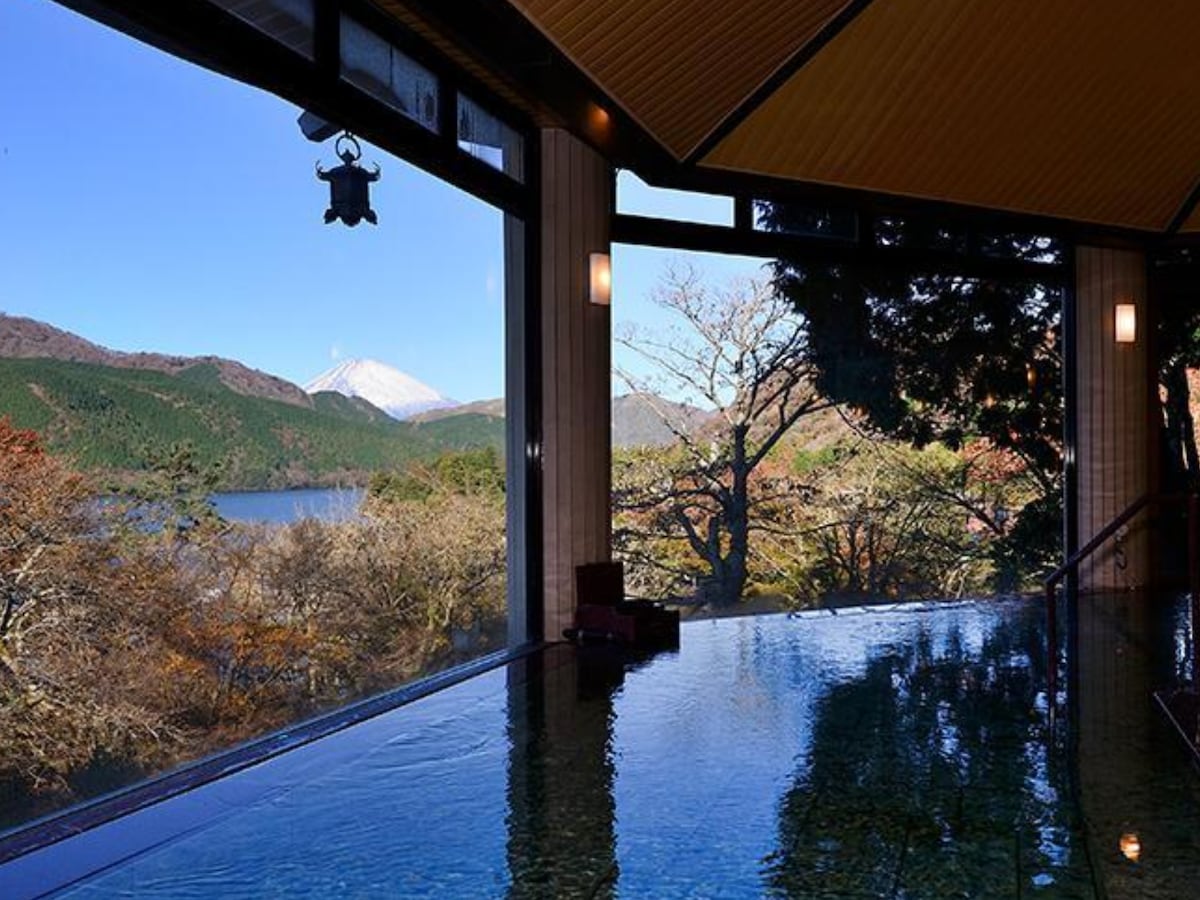 「絶景日帰り温泉 龍宮殿本館」公式Webサイトより