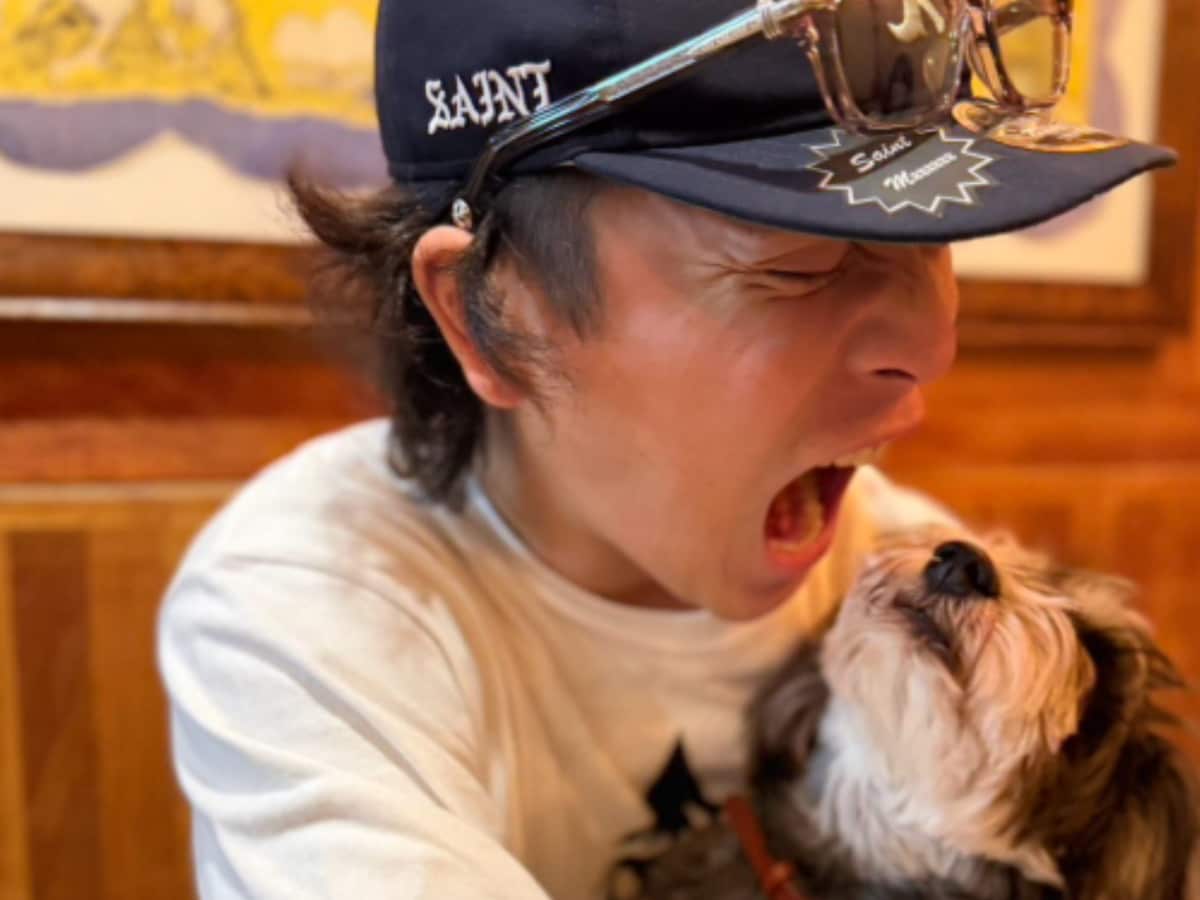 優里の愛犬とのツーショットに癒やされる！仲間と語りたくなる交流の場