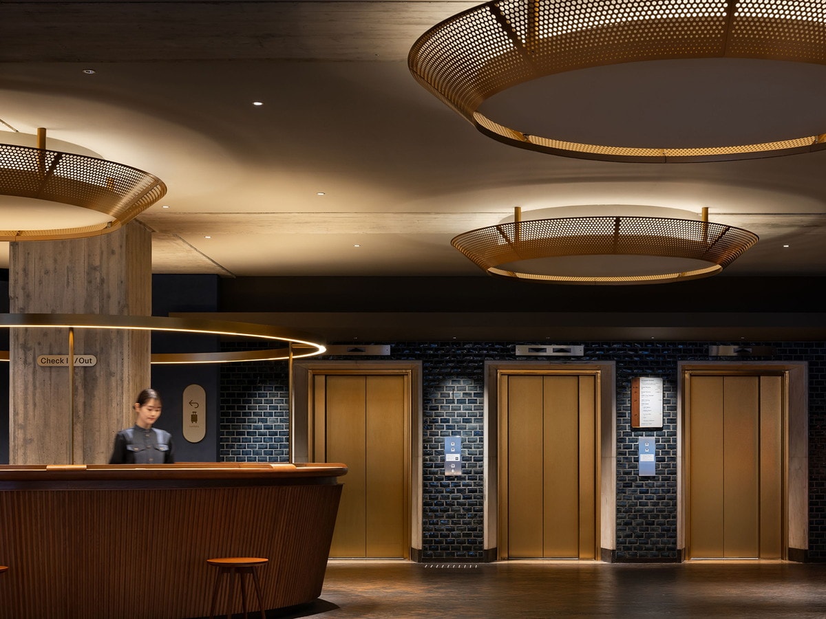 「ハマイズム」が感じられる、新感覚の滞在拠点となることを目指す。画像はフロント（提供画像）