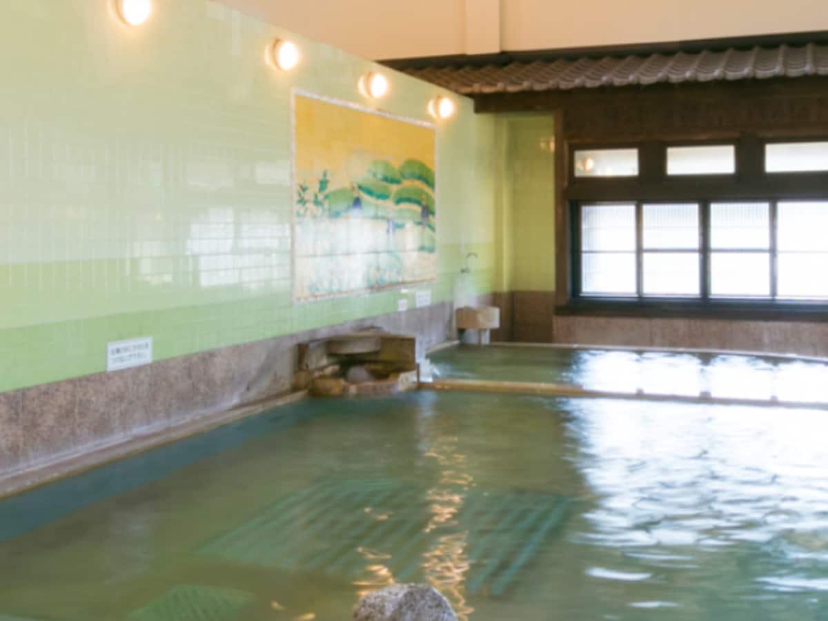 「百年の湯」公式Webサイトより