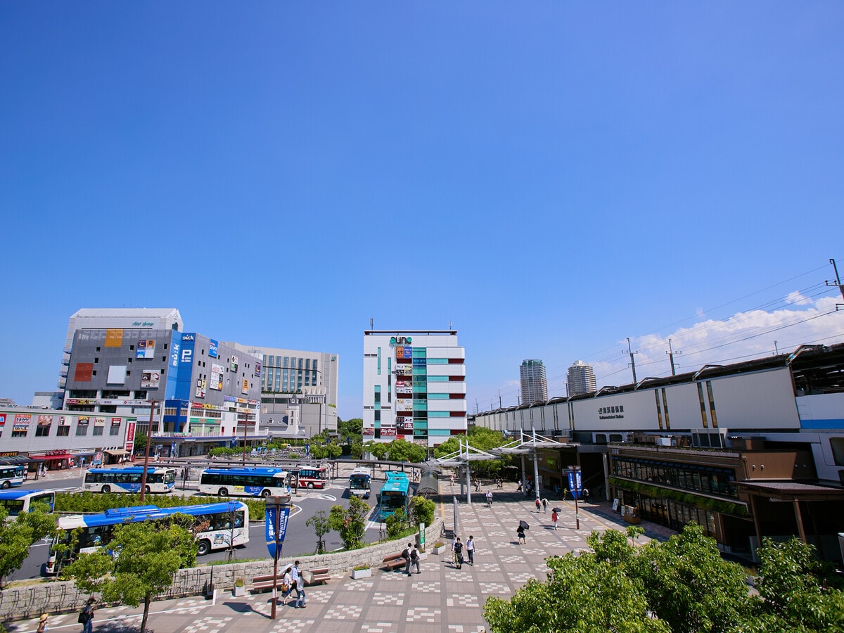 海浜幕張駅