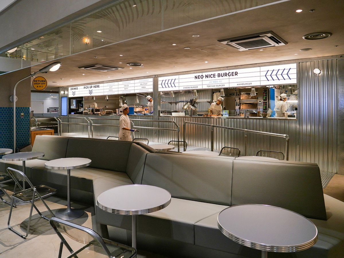 横浜初出店の「Neo Nice Burger」（筆者撮影）