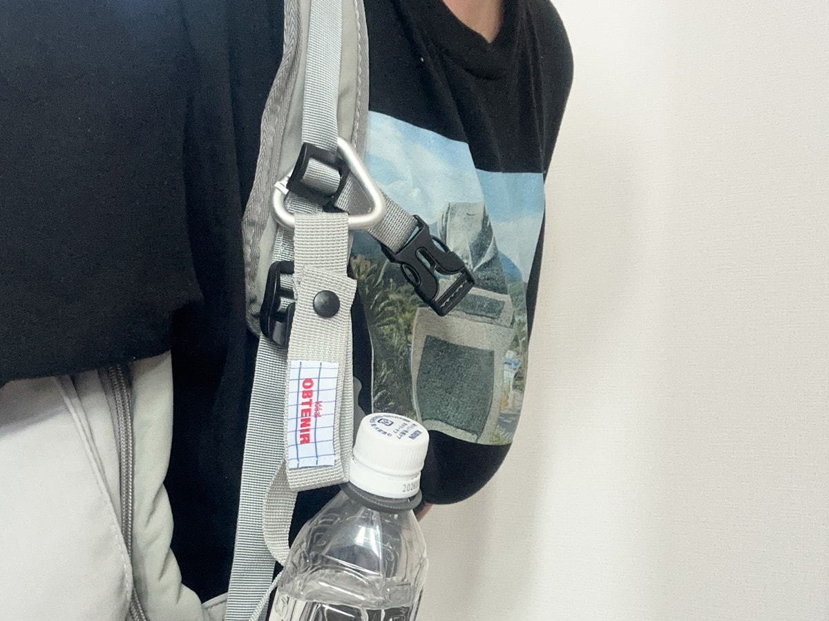 リュックに取り付けられるドリンクホルダー