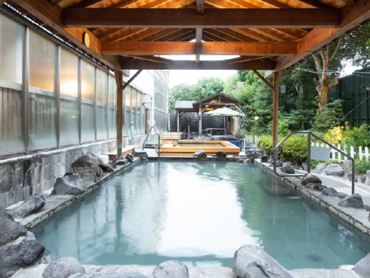 「富嶽温泉 花の湯」公式Webサイトより