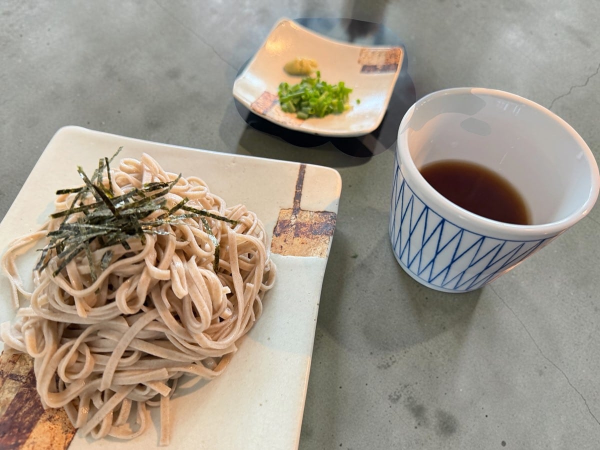 ダイソー「レンジで3分 お鍋を使わない出雲そば」