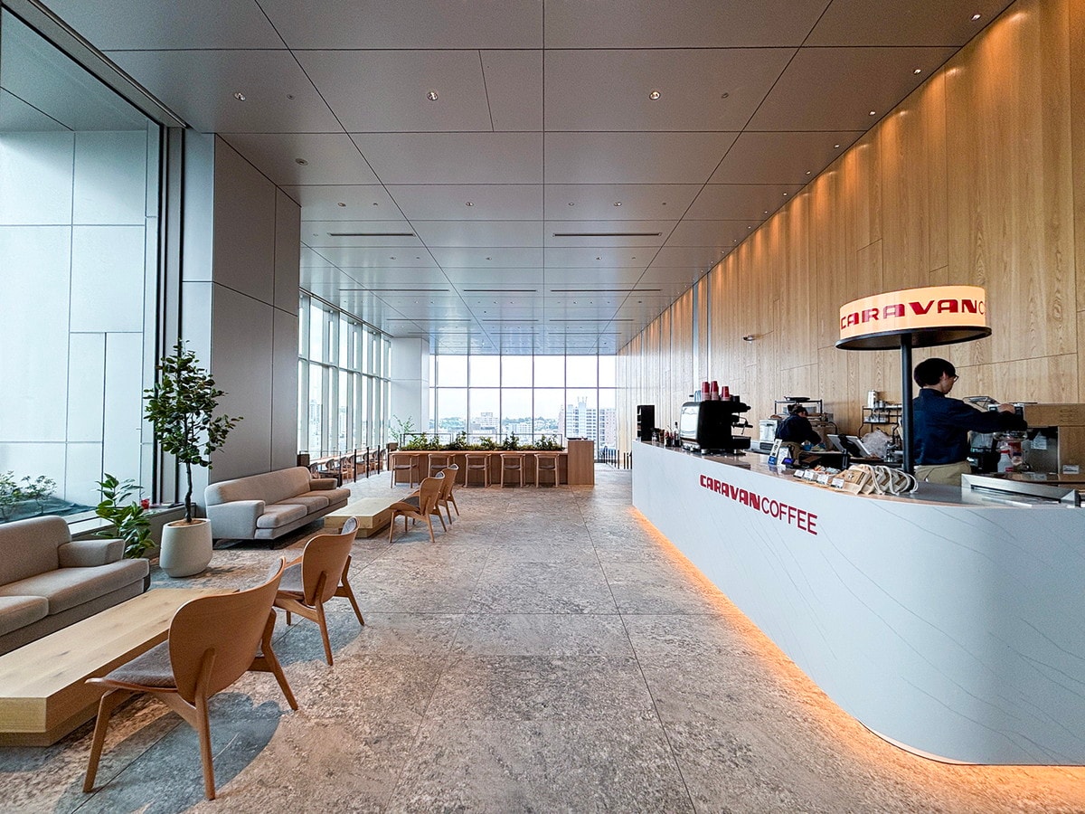 BASEGATE横浜関内タワー11階にオープンした「CARAVAN  COFFEE ベースゲート横浜関内タワー」（筆者撮影）