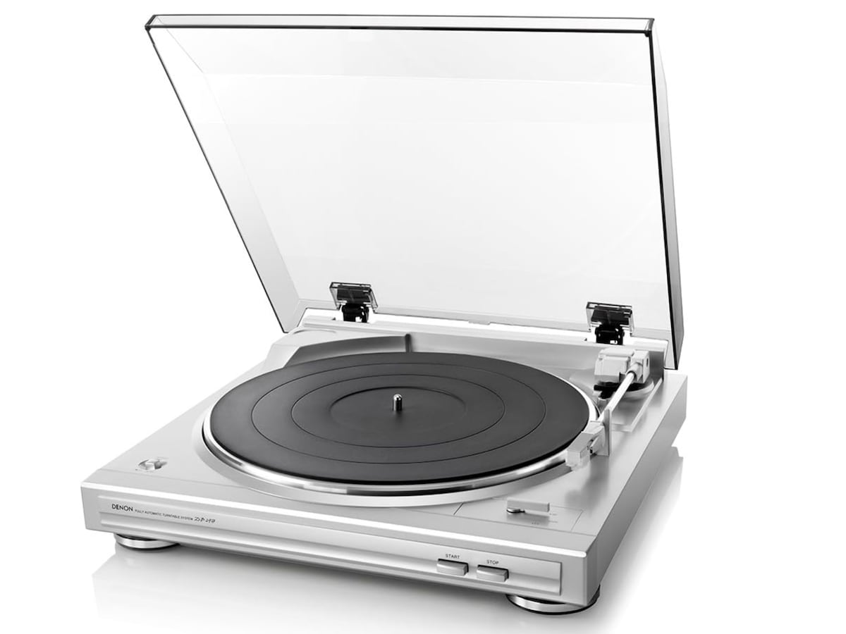 「デノン」のレコードプレーヤーの魅力って？（画像出典：Amazon）