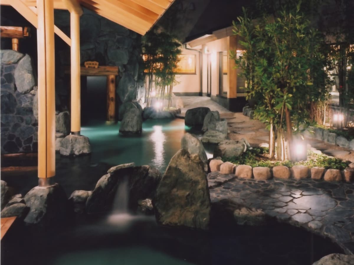 「極楽湯 女池店」公式Webサイトより