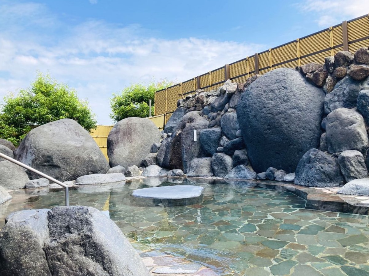 「グリーンパーク吉峰 立山吉峰温泉ゆ～ランド」公式Webサイトより