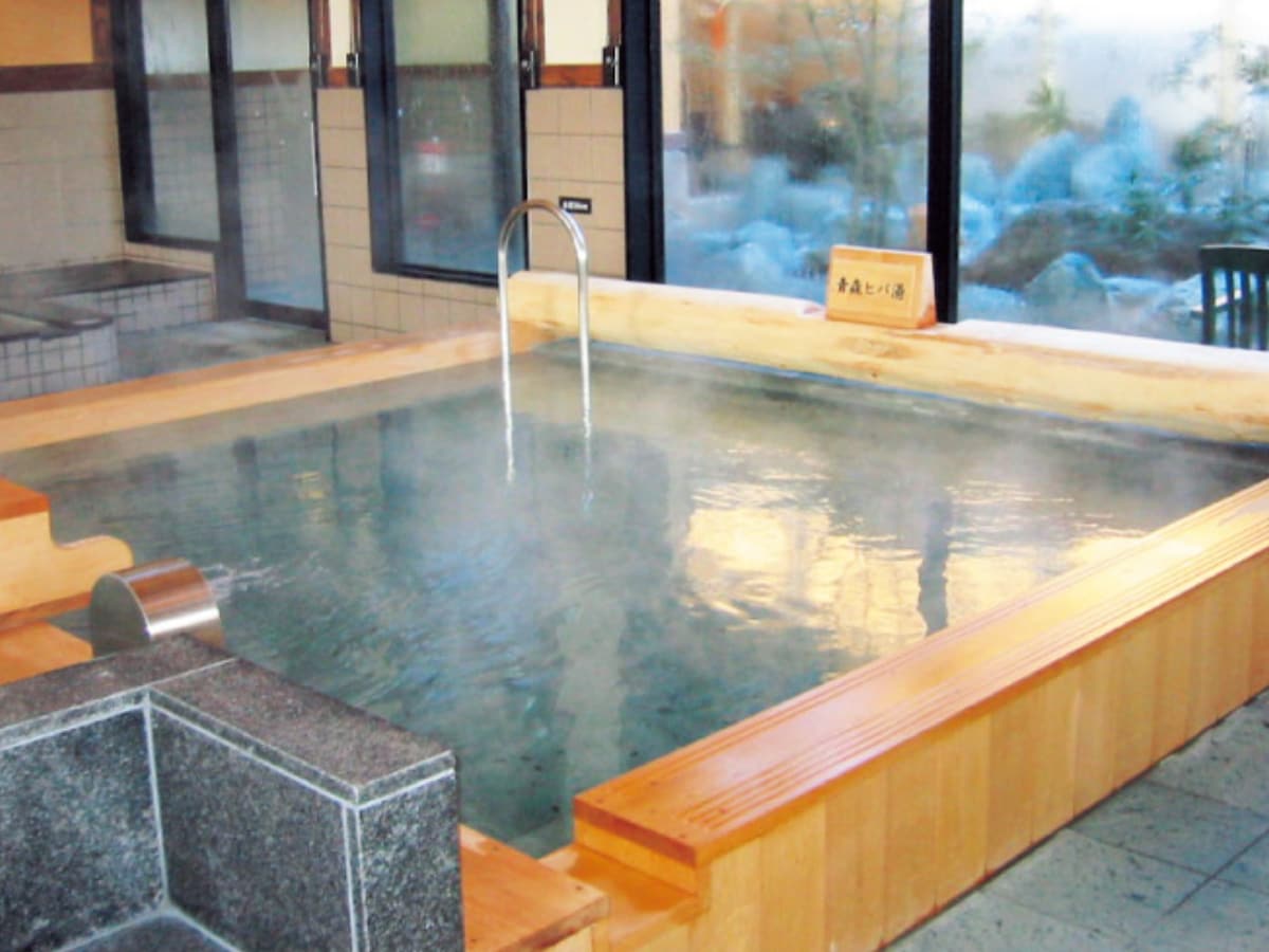 「スーパー銭湯 極楽湯 八戸店」公式Webサイトより
