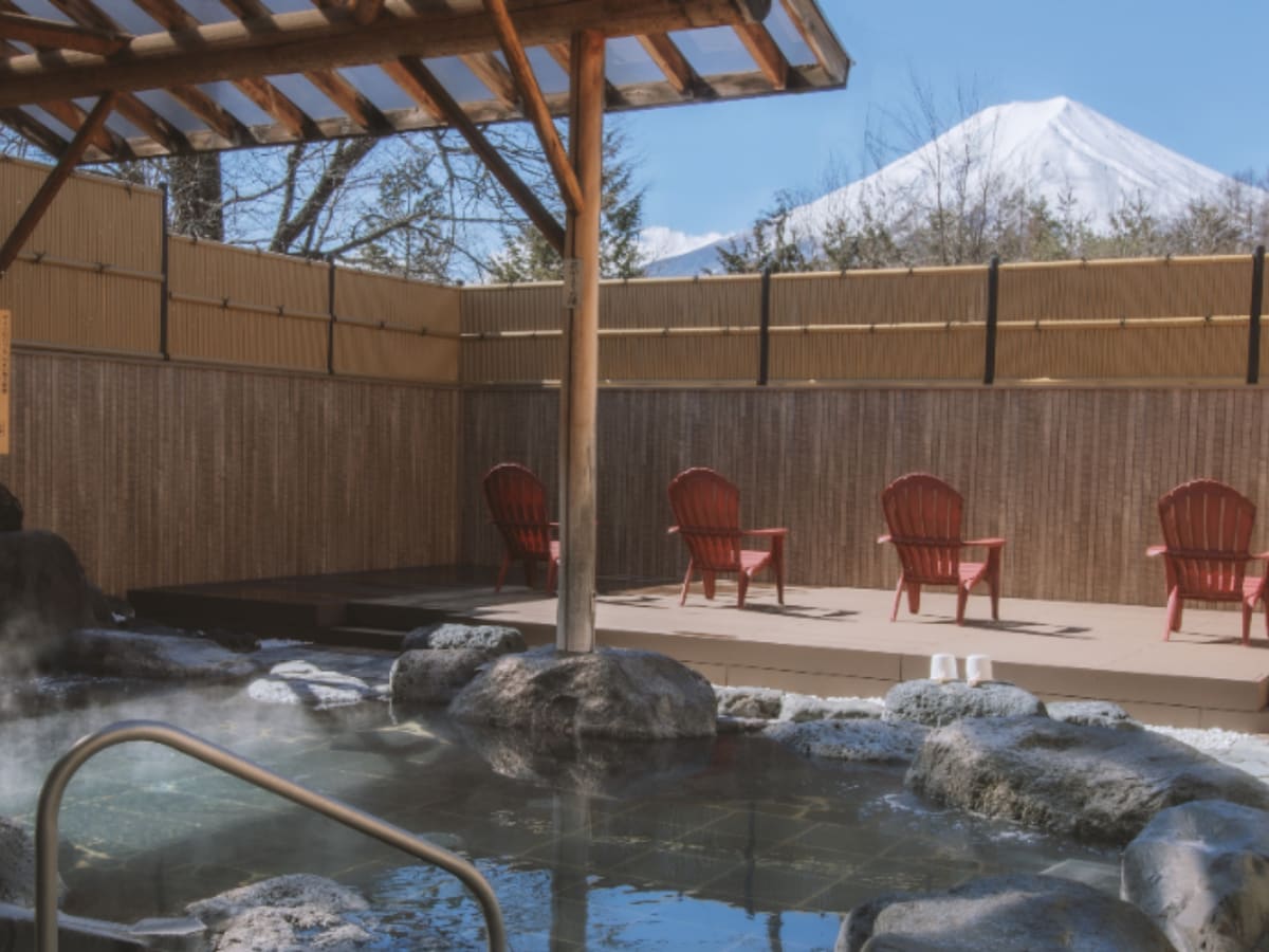 「富士山溶岩の湯 泉水」公式Webサイトより