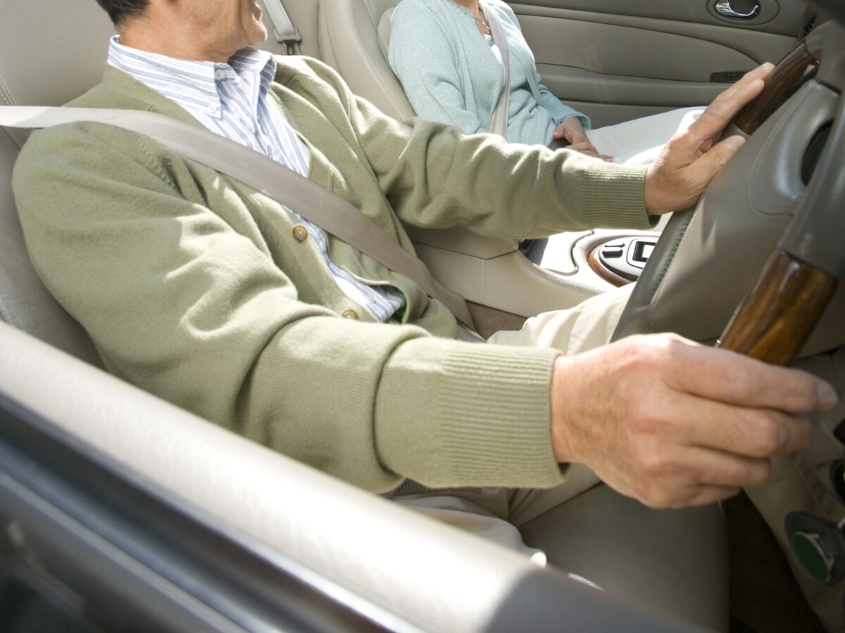 バス運転者の が65歳以上 高齢者ドライバーは危険なのか All About News