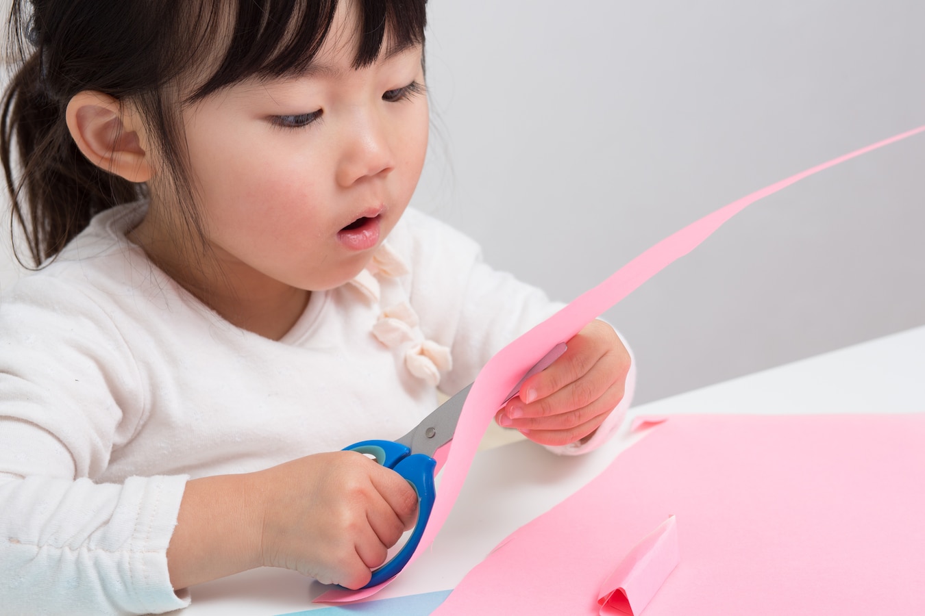 ネットで手に入るオススメ素材もご紹介 子供と一緒にペーパークラフトを楽しもう