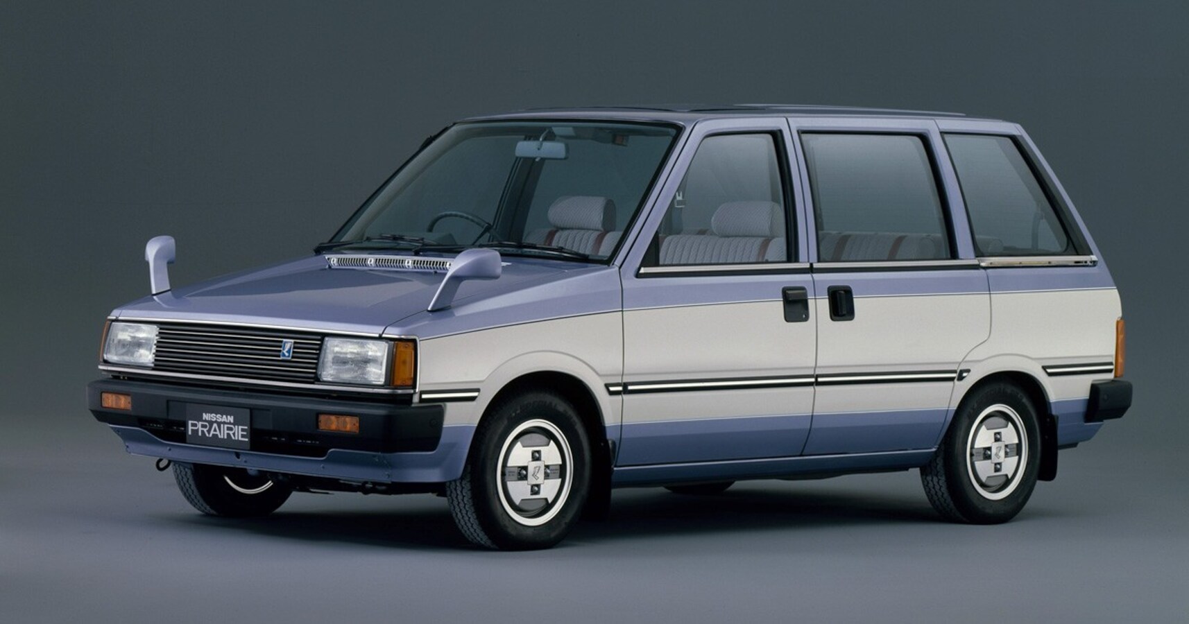 中年名車図鑑 初代 日産プレーリー 国産ミニバンの草分け的モデルが 発売当時 ミニバン を名乗らなかった理由 Citrus シトラス