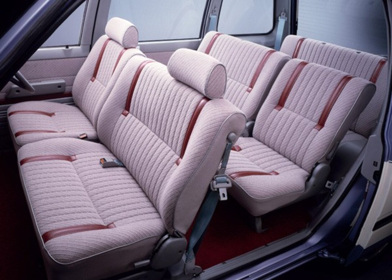 中年名車図鑑 初代 日産プレーリー 国産ミニバンの草分け的モデルが 発売当時 ミニバン を名乗らなかった理由 Citrus シトラス