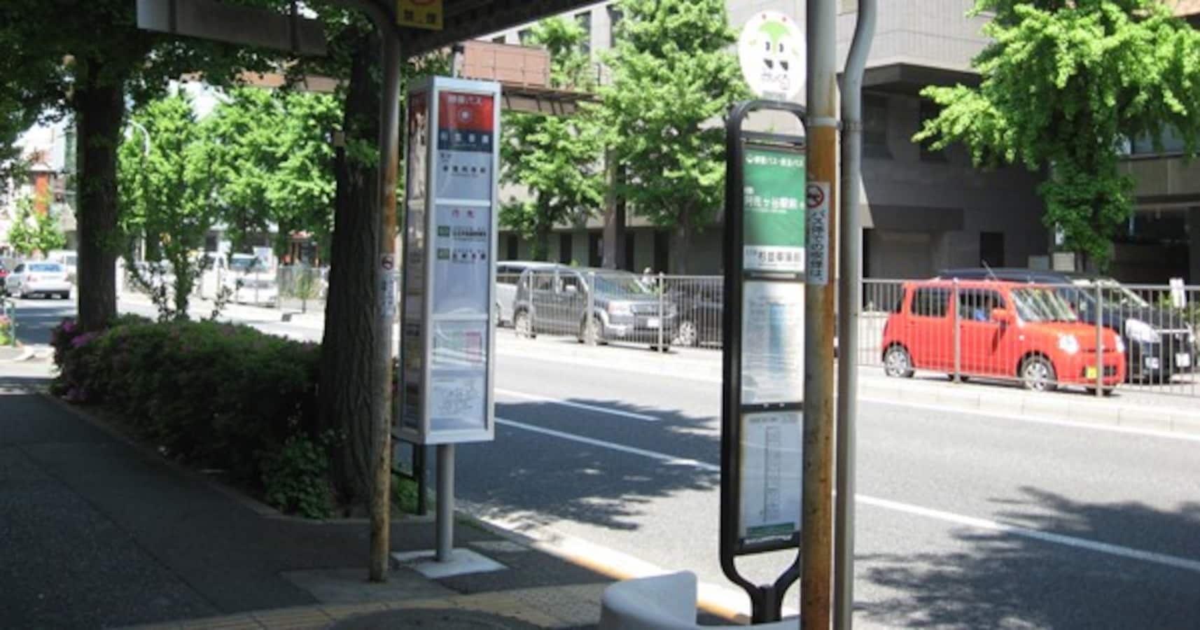 不思議な道交法 バス停は反対車線も駐車禁止 意外に知らない 標識がなくても駐禁になる場所 とは Citrus シトラス