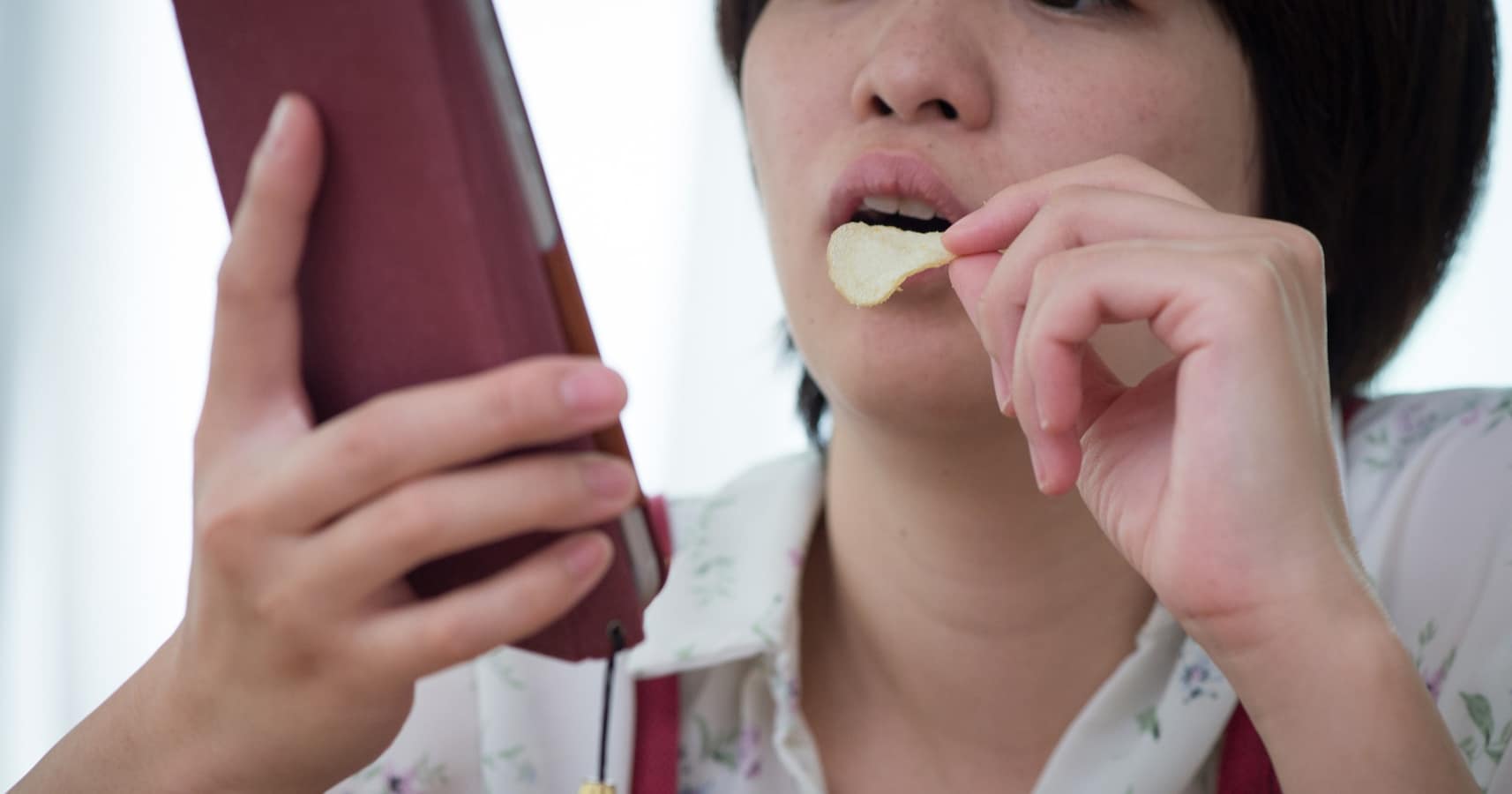 ソファーで昼寝したり煎餅かじったりってのは 子どもが成長してからの話で 専業主婦への固定概念に対する悲しみに 納得の声相次ぐ Citrus シトラス