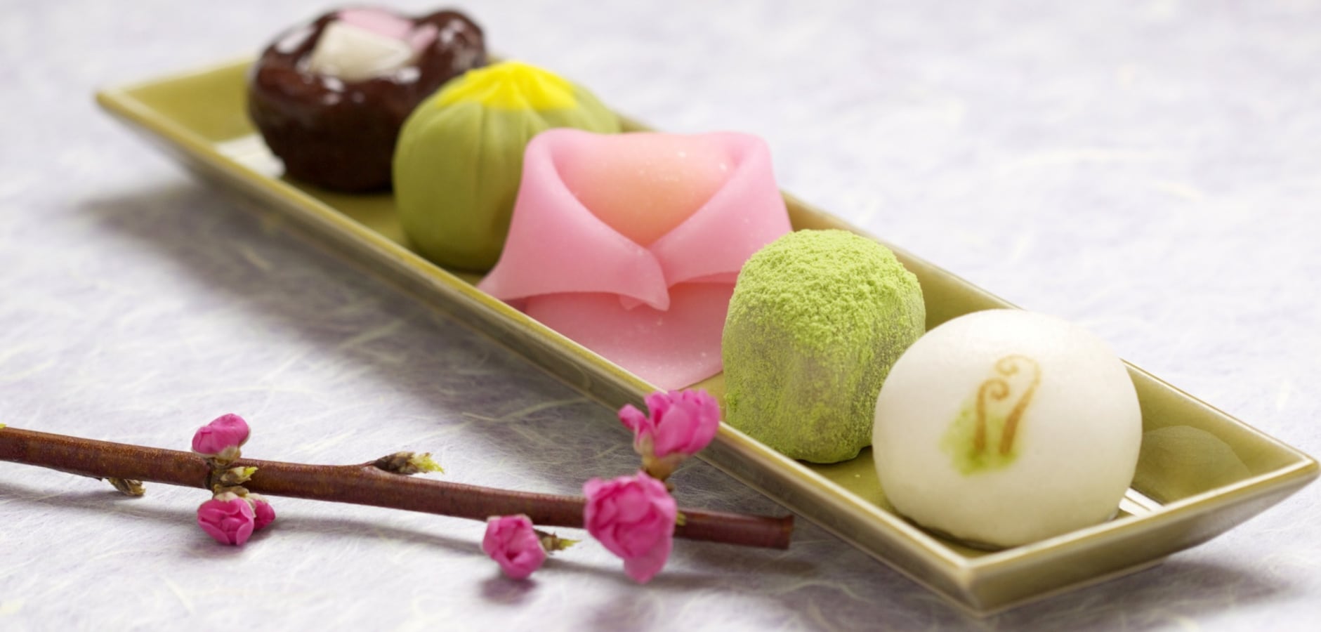 Snacks That Celebrate Japan's Cherry Blossom Season – Vogue Hong Kong