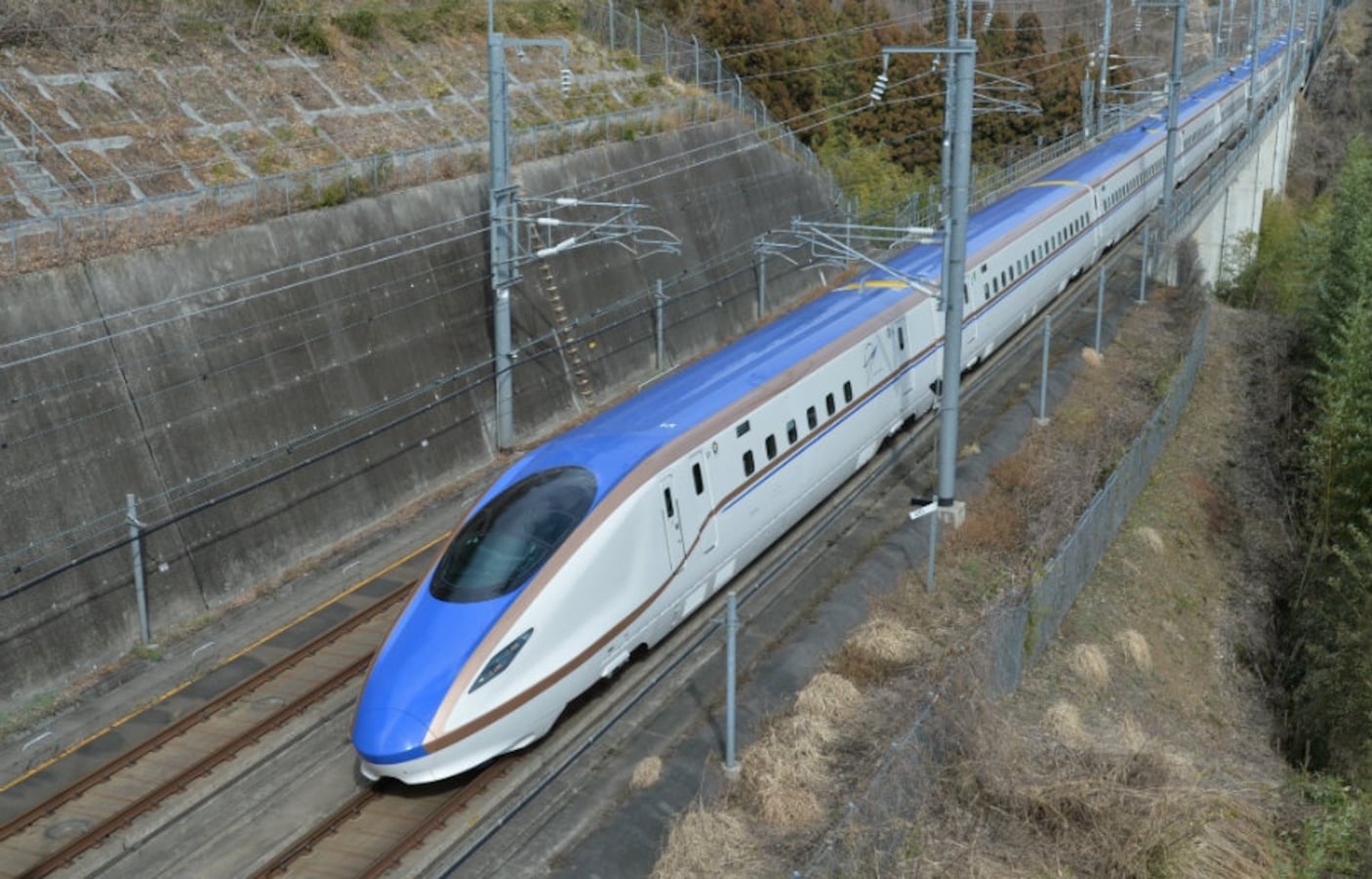 how-japan-s-trains-stay-on-time-all-about-japan