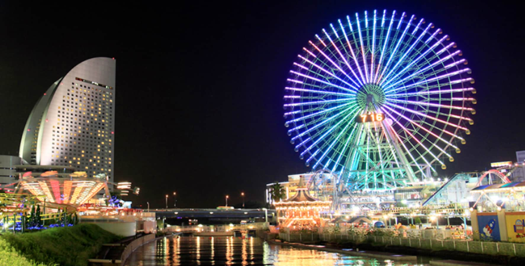 This Ferris Wheel Will Play Tricks On You All About Japan