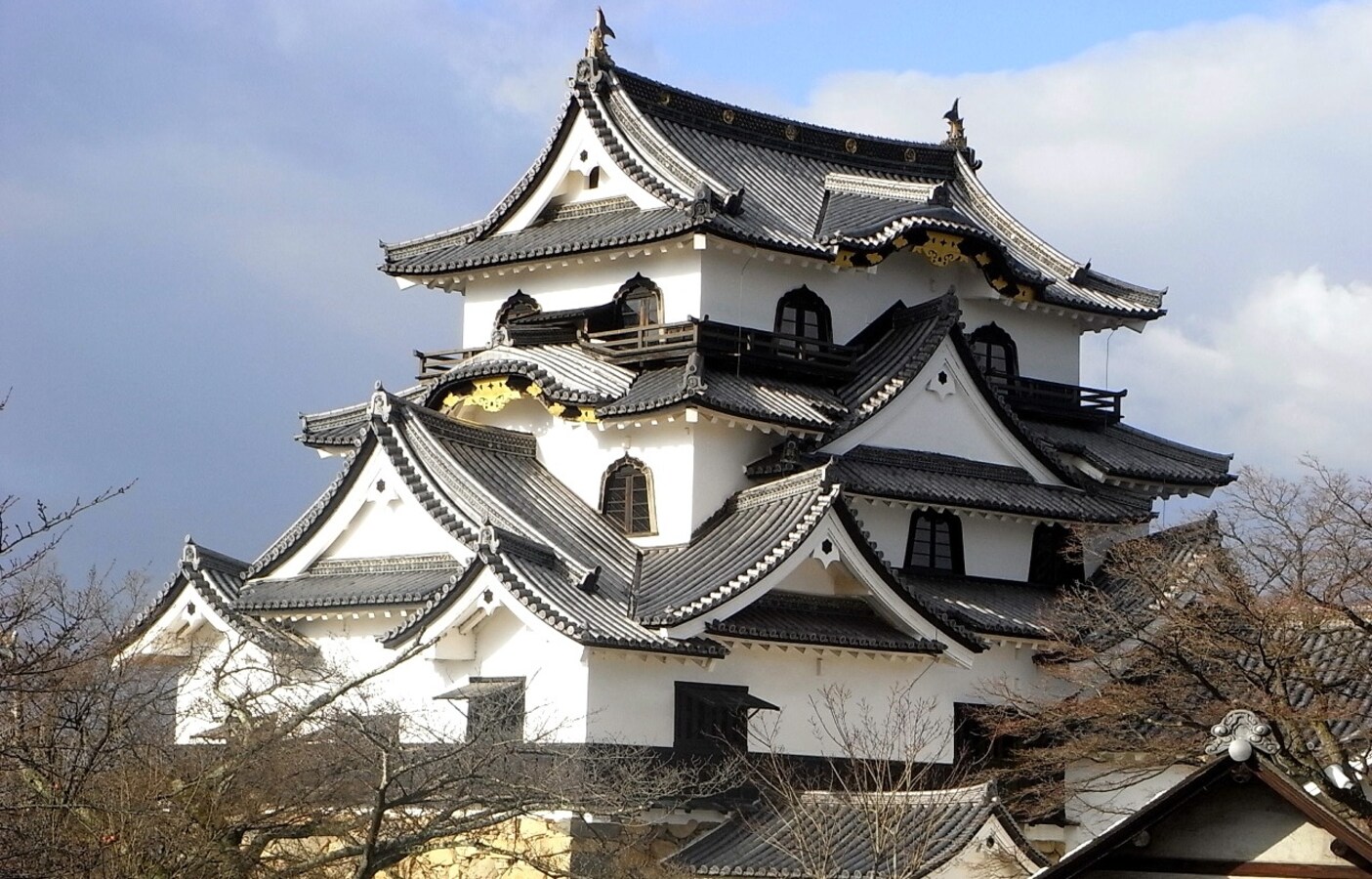 彦根城琵琶湖畔的国宝 All About Japan