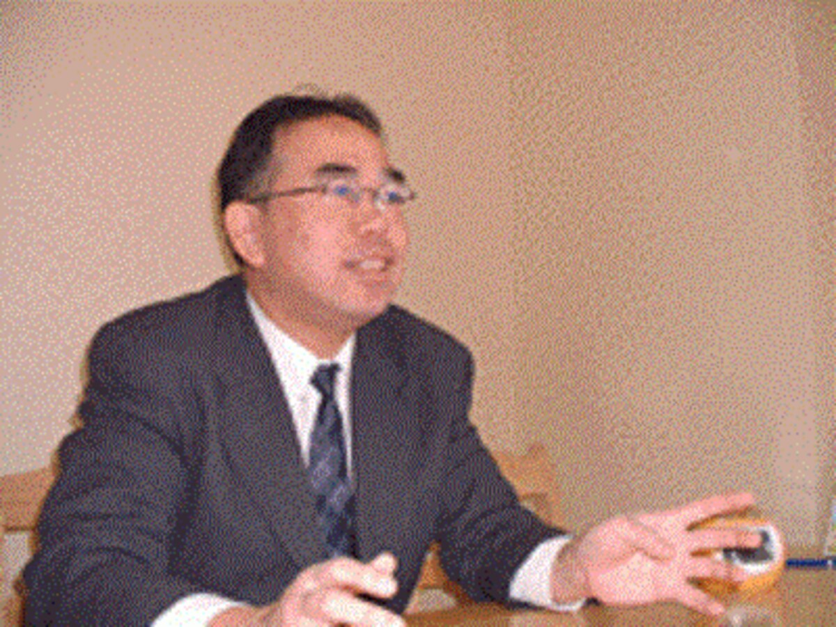 「離婚110番」主宰の澁川良幸さん。離婚について年間1800件ほどの相談をこなしている