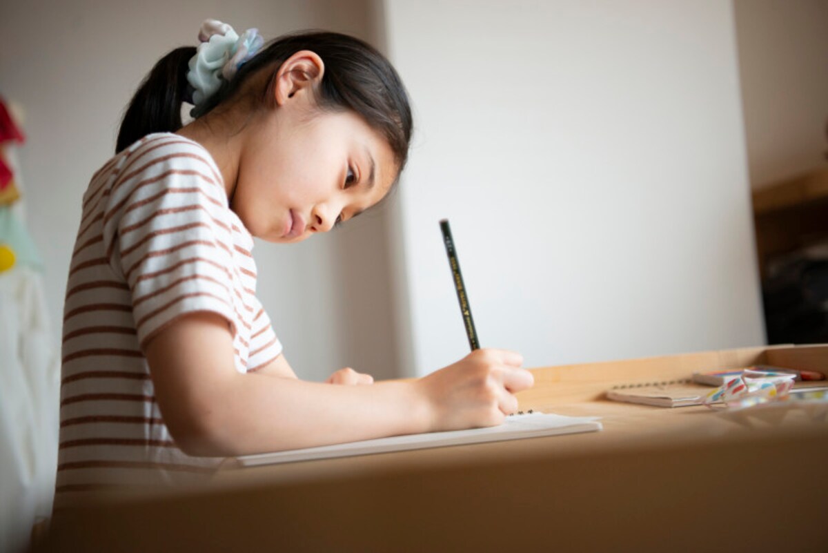 小学生の子どもを持つ親にとっては、中学受験と進学後にかかる費用が気になるところ