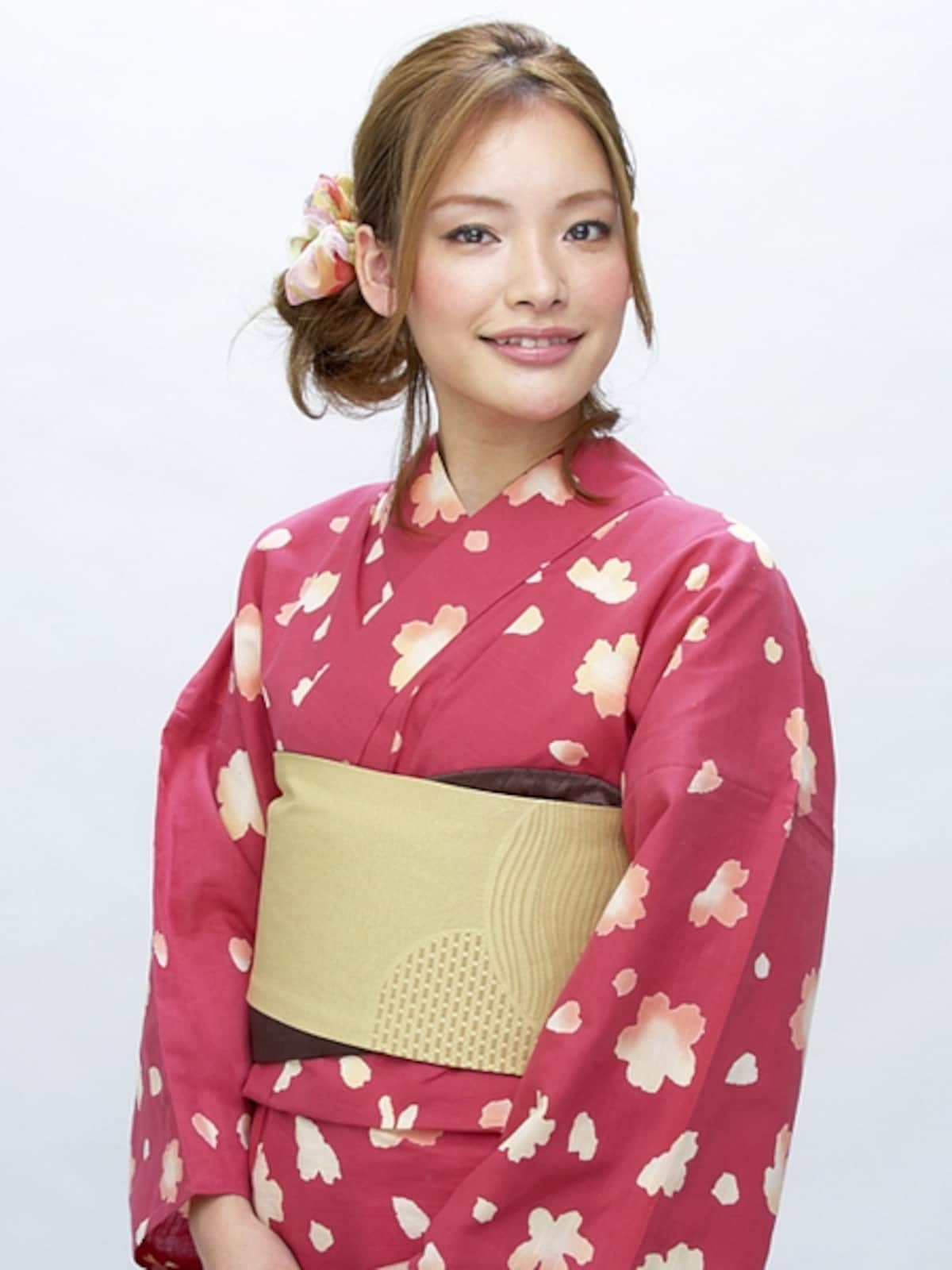 カジュアルな浴衣も和小物で小粋に着こなせます