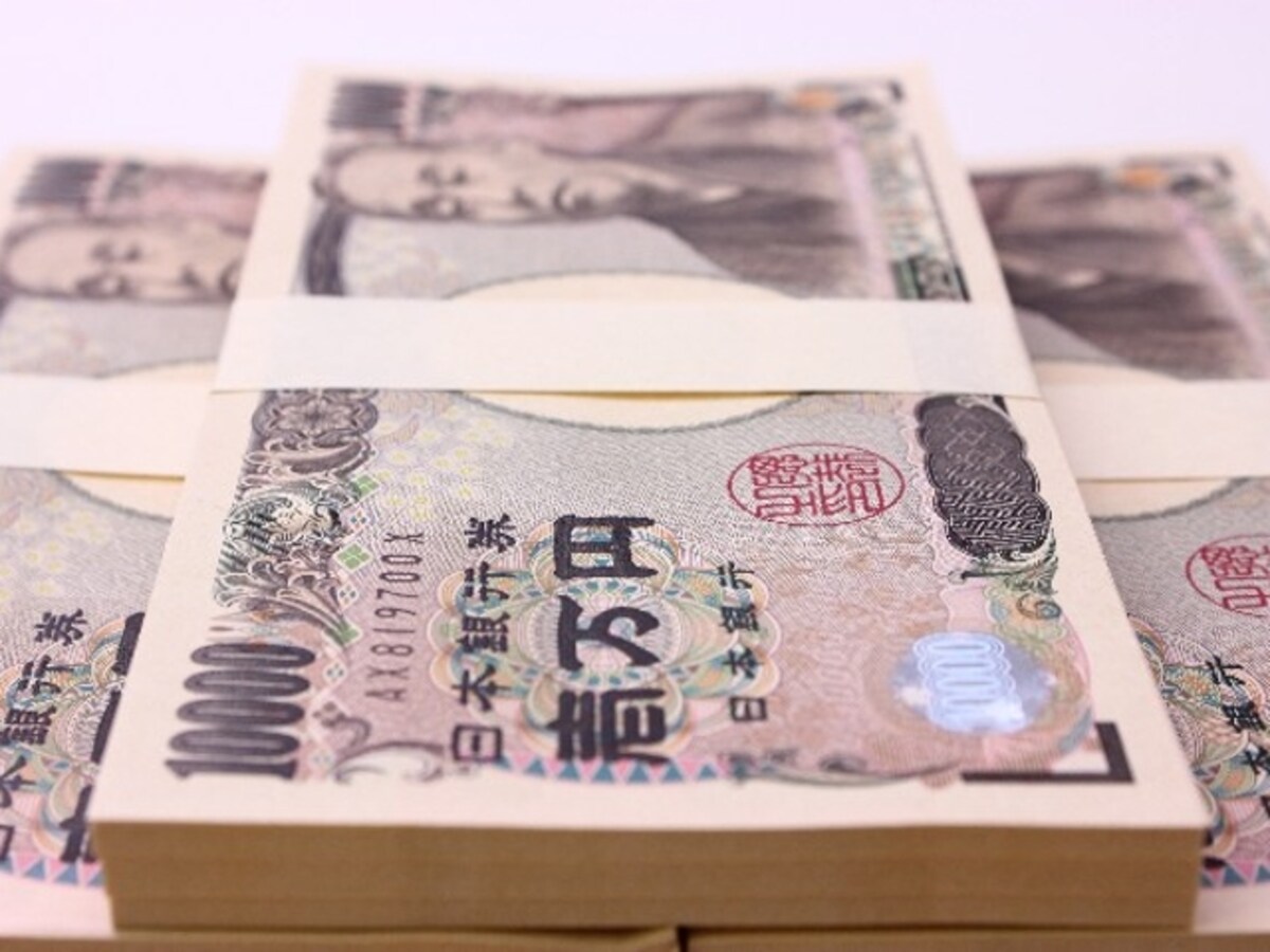 目標金額を達成できたら預金などの安全資産に移し替えましょう。