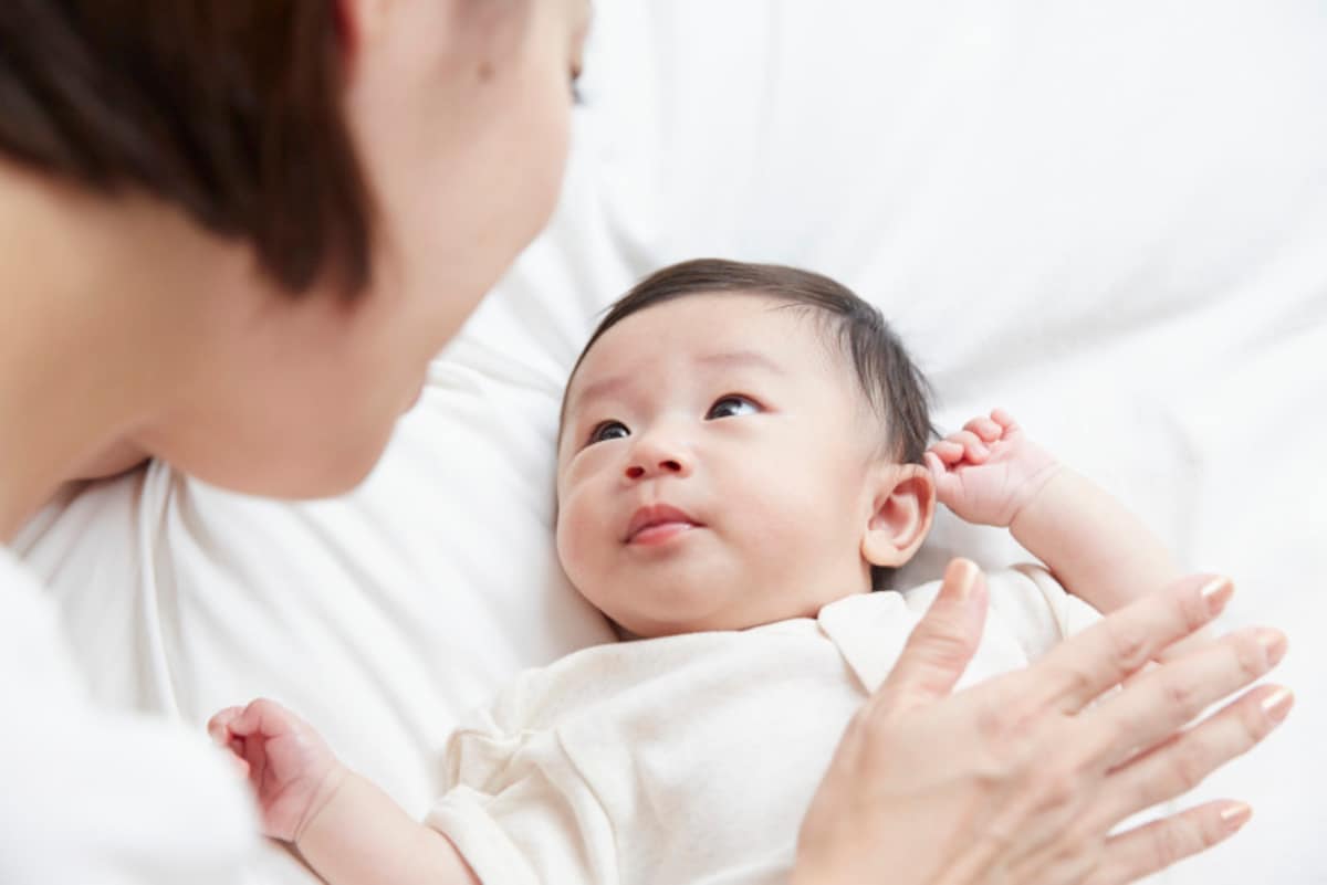 赤ちゃんを寝かしつけるには、どうすればいい？