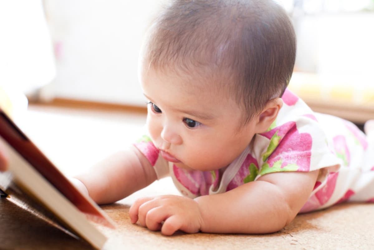 寝てくれない子には、寝る前の絵本タイム